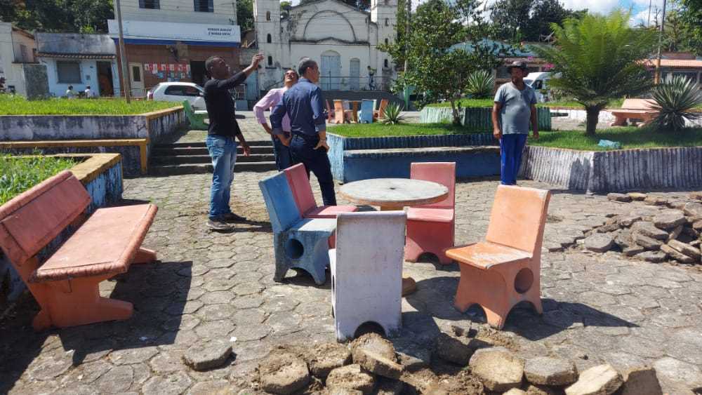 Camacã: Projeto Cidade Limpa é Mais Bonita revitaliza a Praça da Matriz em São João do Panelinha